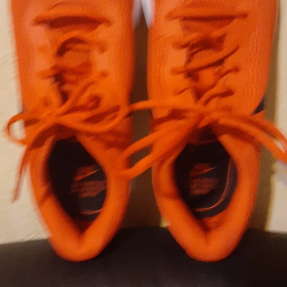 Nike sneaker - Picture 2 of 3